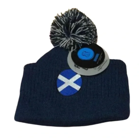 Winter Hat Robin Ruth Original Pom Pom Hat - Picture 4 of 6